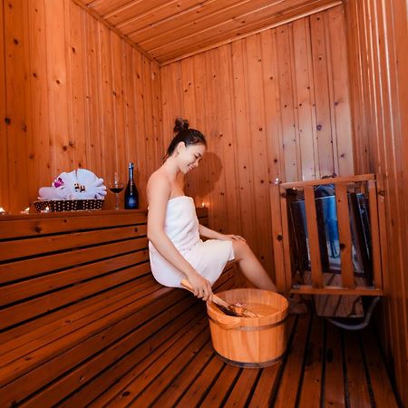 Lavencos Hotel Дананг Екстер'єр фото